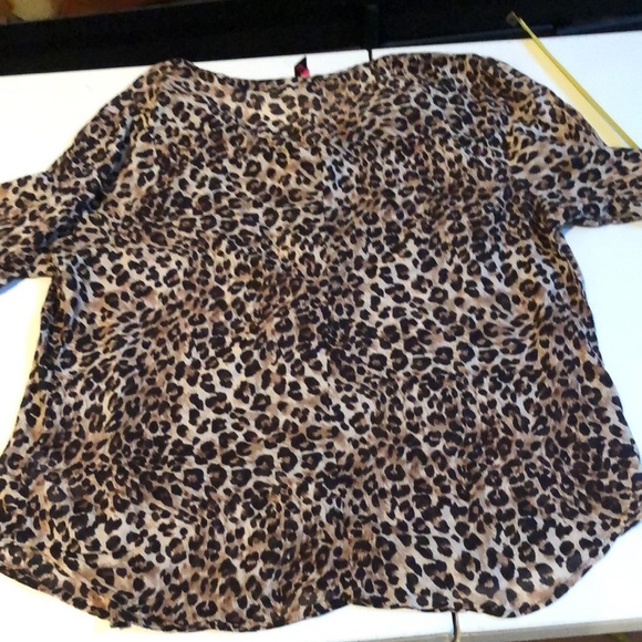 Pure Energy size  large leopard print button down with mandarin collar - Picture 5 of 13